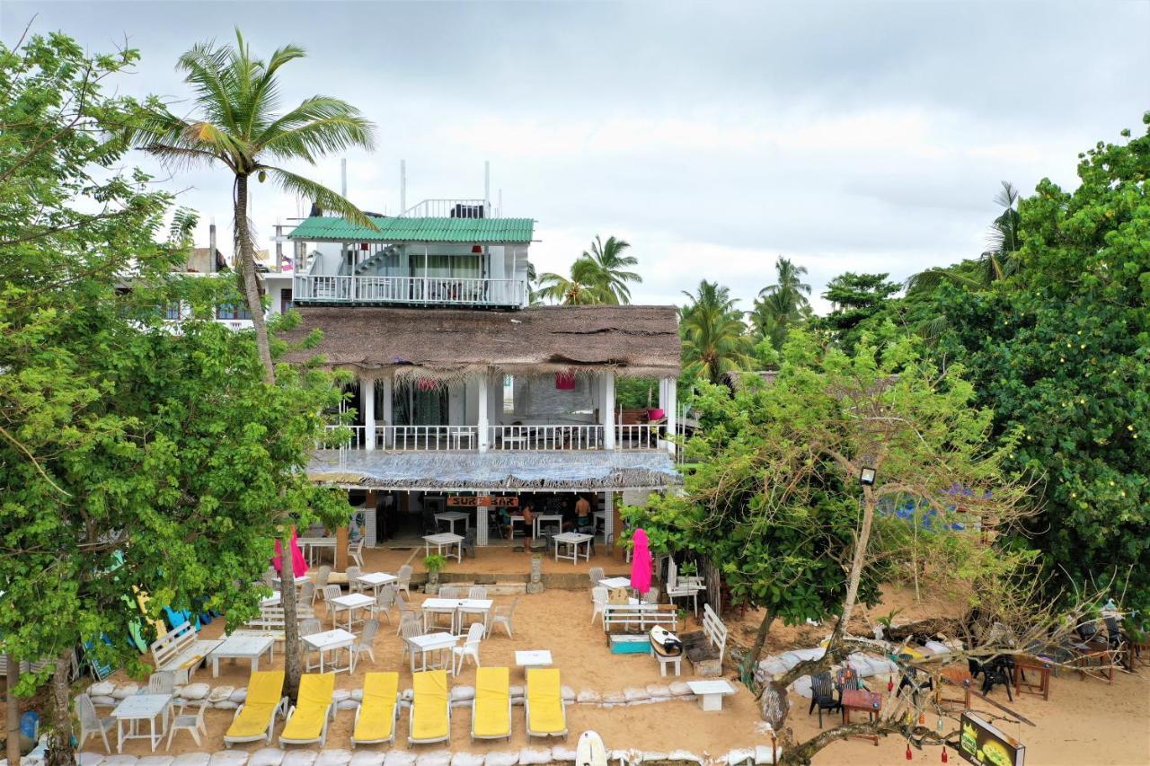 Surf Bar Mirissa Hotel Eksteriør billede