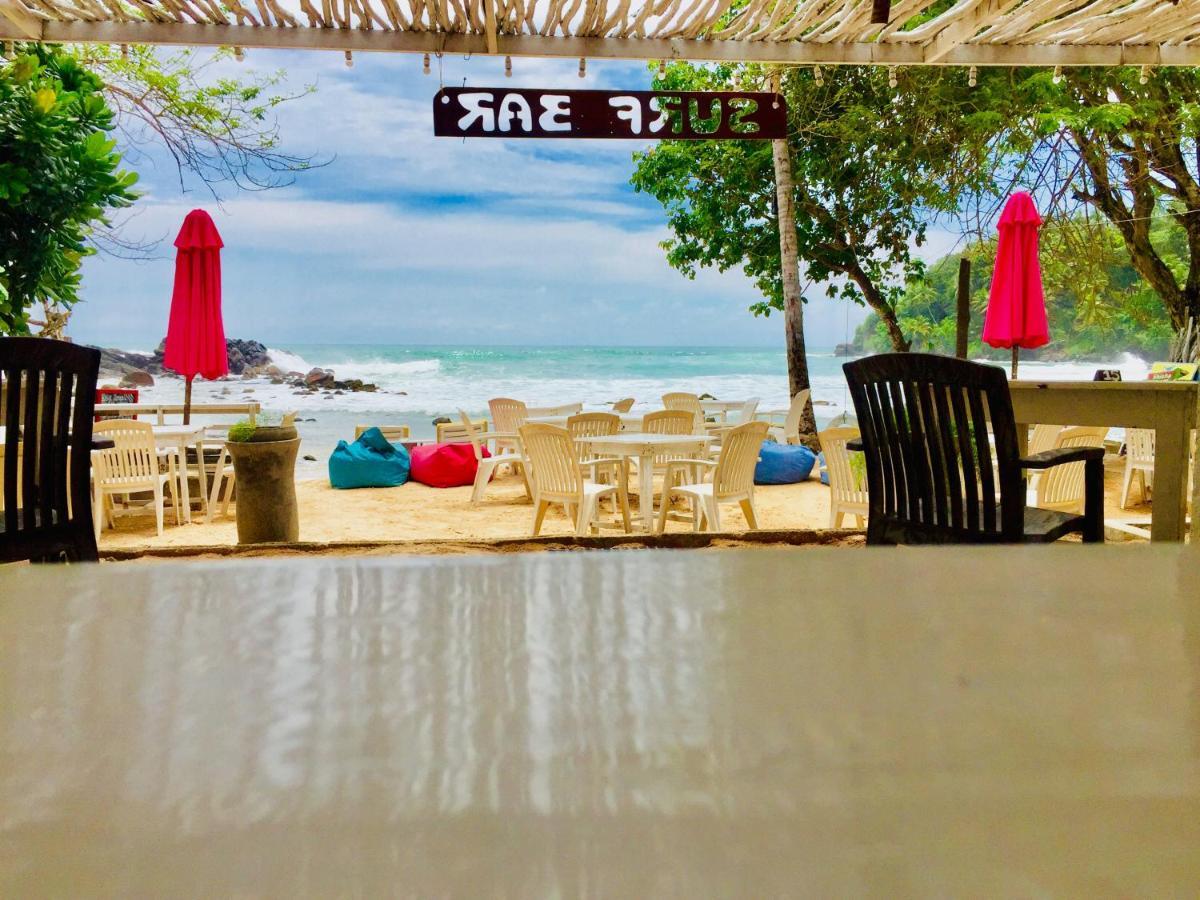 Surf Bar Mirissa Hotel Eksteriør billede